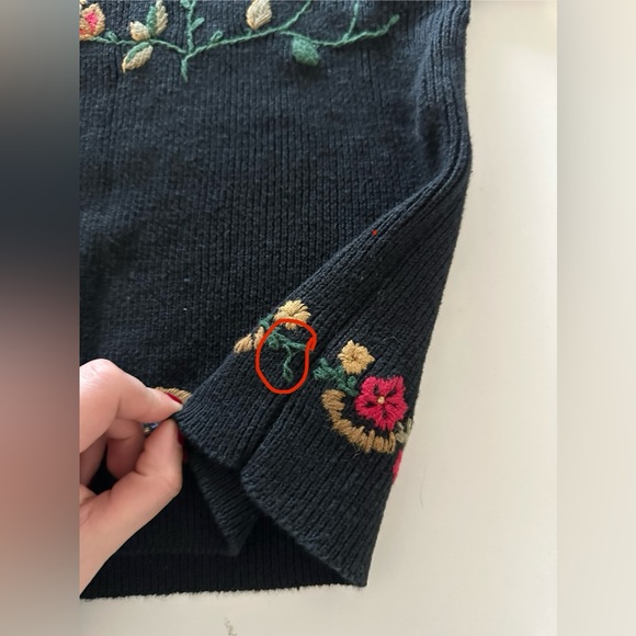 Vintage Woolrich Floral Embroidered Button Cardigan Sweater Cottagecore M Boho - Picture 5 of 9